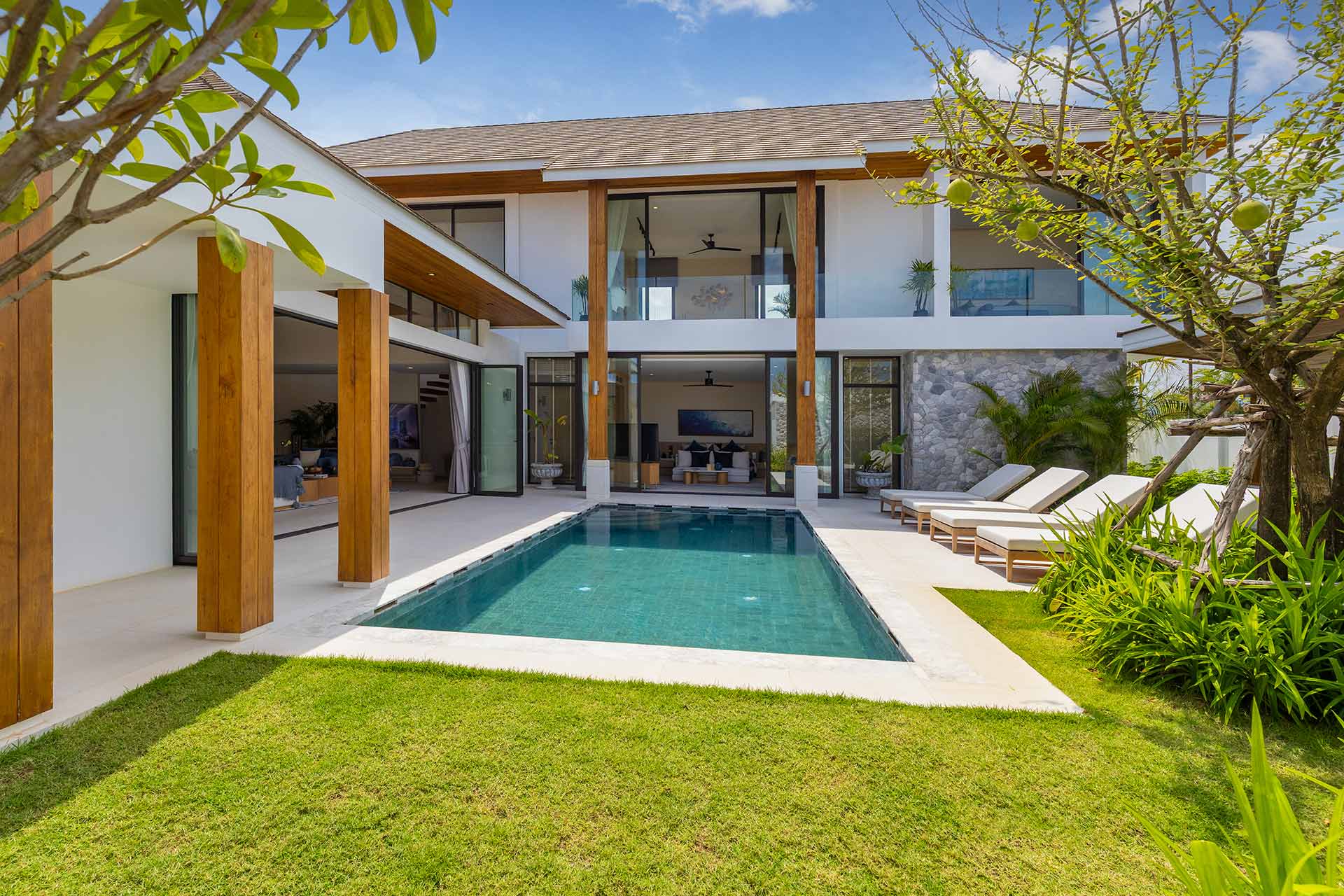 QAV Residences Show Unit Villa 8: second exterior view