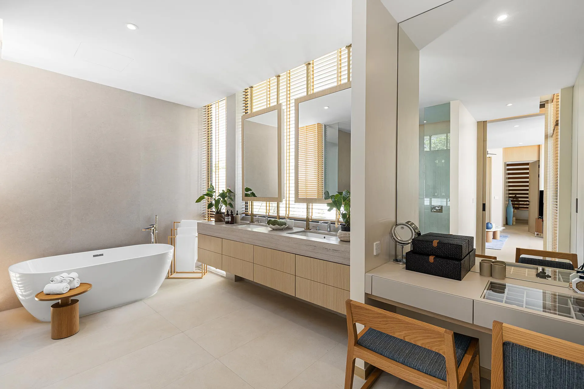 QAV Residences Show Unit Villa 8: interior detail 3